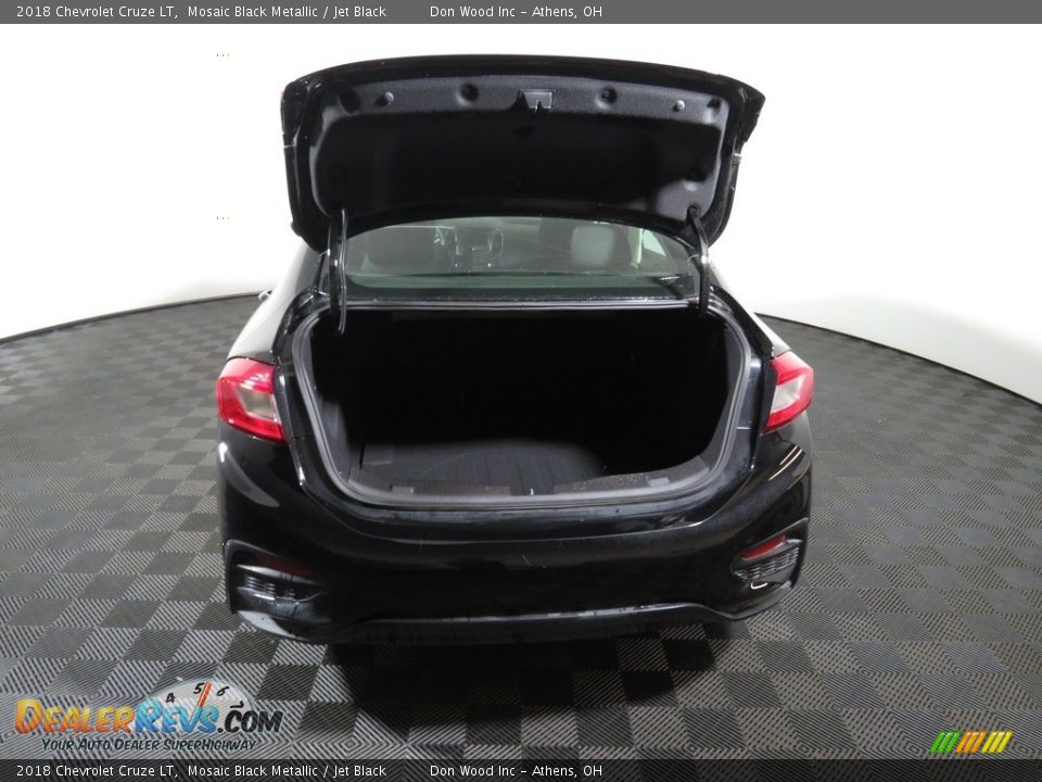 2018 Chevrolet Cruze LT Mosaic Black Metallic / Jet Black Photo #12