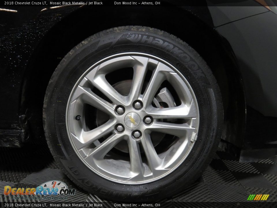 2018 Chevrolet Cruze LT Mosaic Black Metallic / Jet Black Photo #17