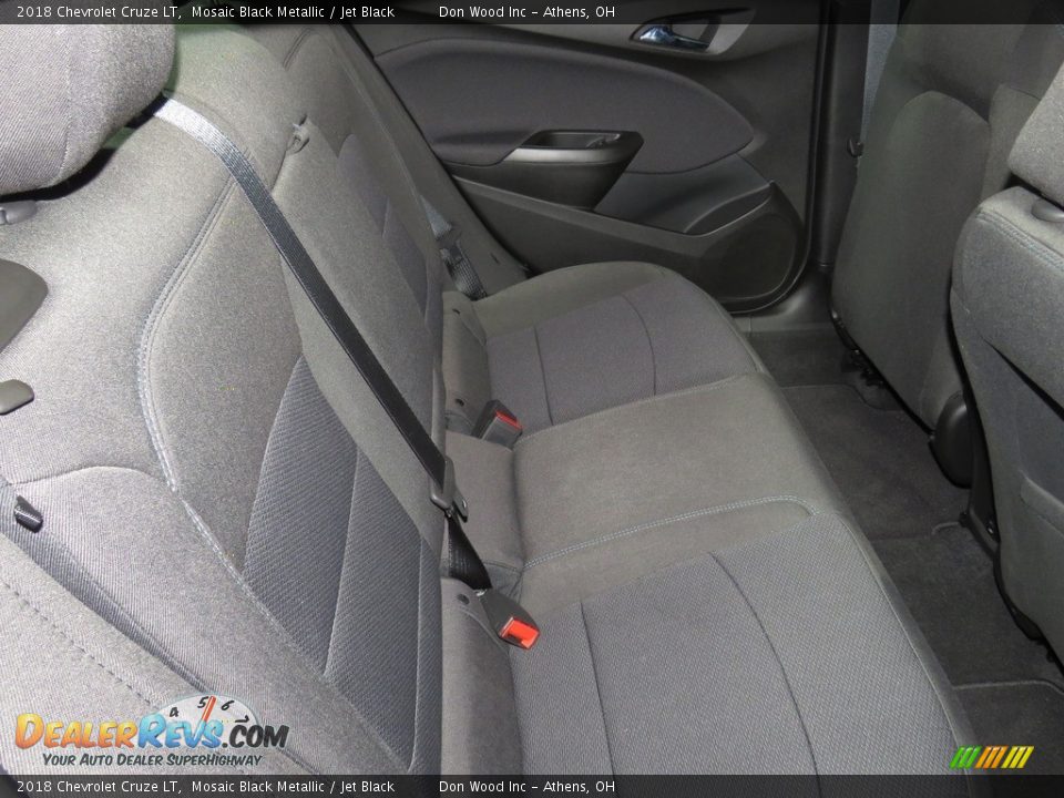 2018 Chevrolet Cruze LT Mosaic Black Metallic / Jet Black Photo #28