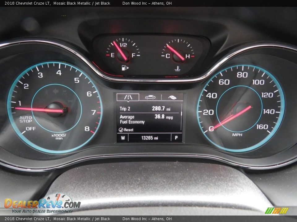 2018 Chevrolet Cruze LT Mosaic Black Metallic / Jet Black Photo #32