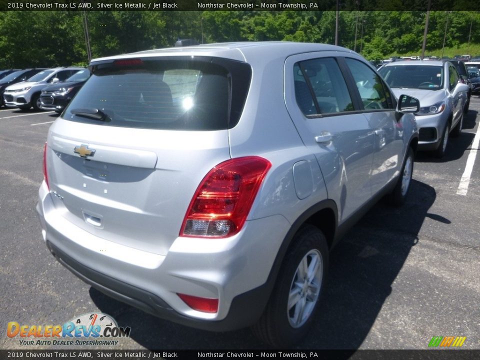 2019 Chevrolet Trax LS AWD Silver Ice Metallic / Jet Black Photo #5