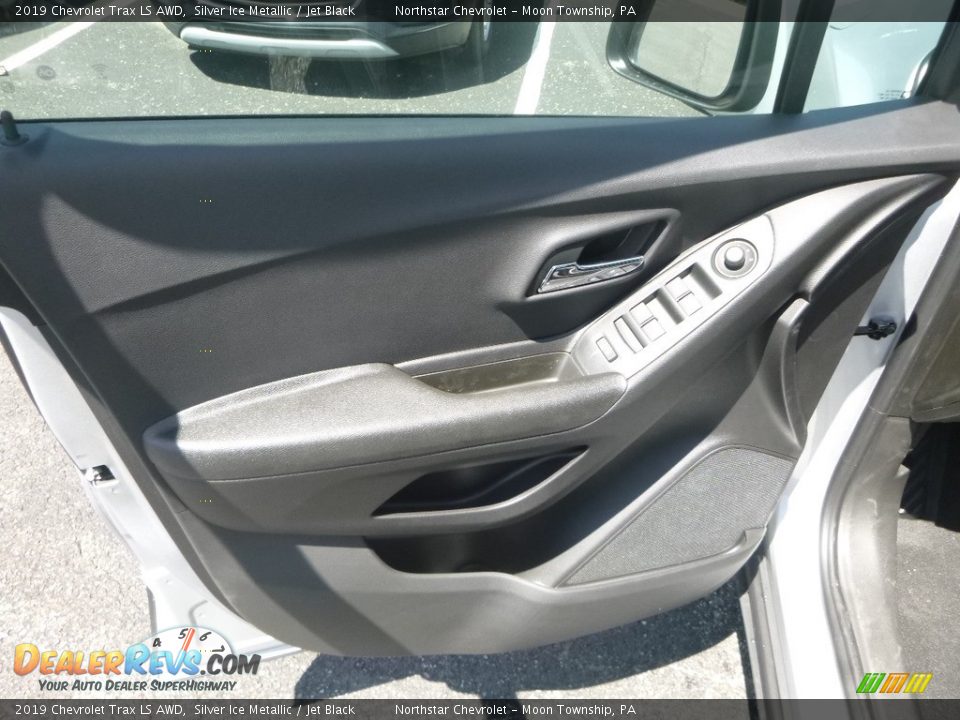2019 Chevrolet Trax LS AWD Silver Ice Metallic / Jet Black Photo #14