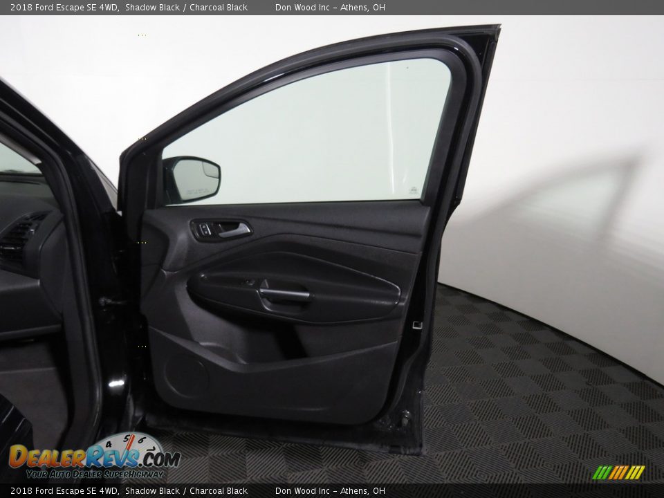 2018 Ford Escape SE 4WD Shadow Black / Charcoal Black Photo #30