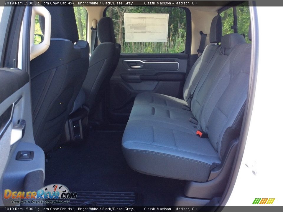 2019 Ram 1500 Big Horn Crew Cab 4x4 Bright White / Black/Diesel Gray Photo #15