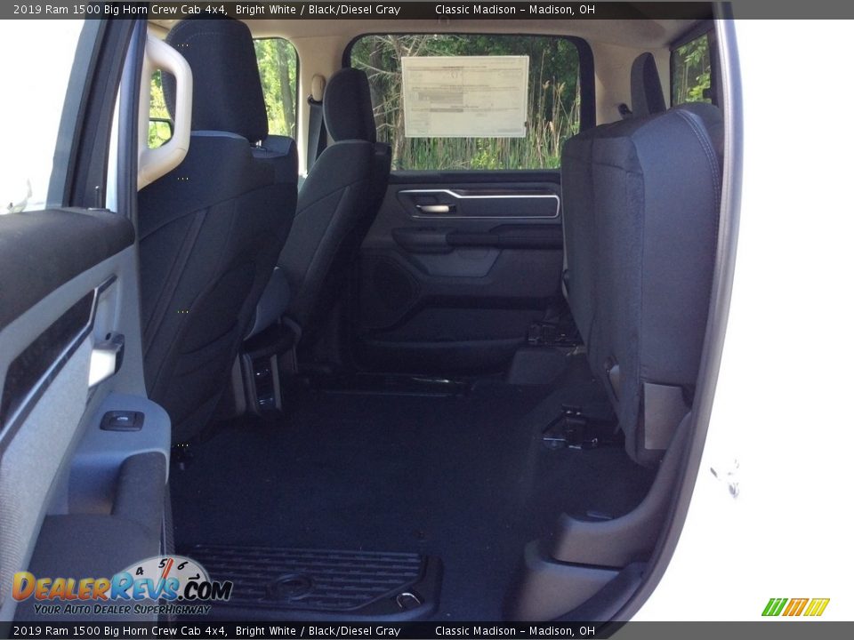 2019 Ram 1500 Big Horn Crew Cab 4x4 Bright White / Black/Diesel Gray Photo #16
