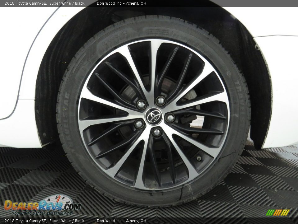2018 Toyota Camry SE Super White / Black Photo #19
