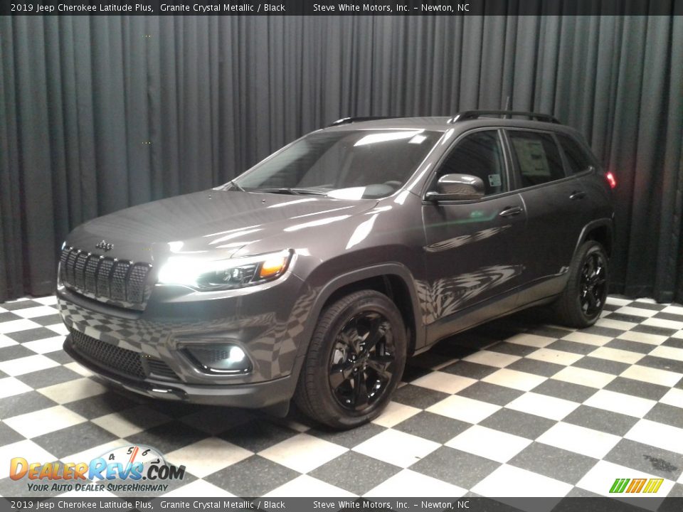 2019 Jeep Cherokee Latitude Plus Granite Crystal Metallic / Black Photo #2