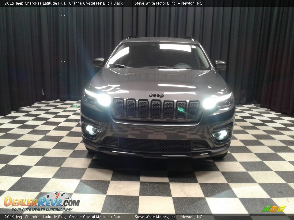 2019 Jeep Cherokee Latitude Plus Granite Crystal Metallic / Black Photo #3