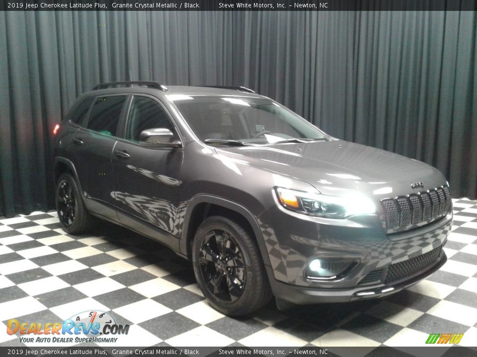 2019 Jeep Cherokee Latitude Plus Granite Crystal Metallic / Black Photo #4