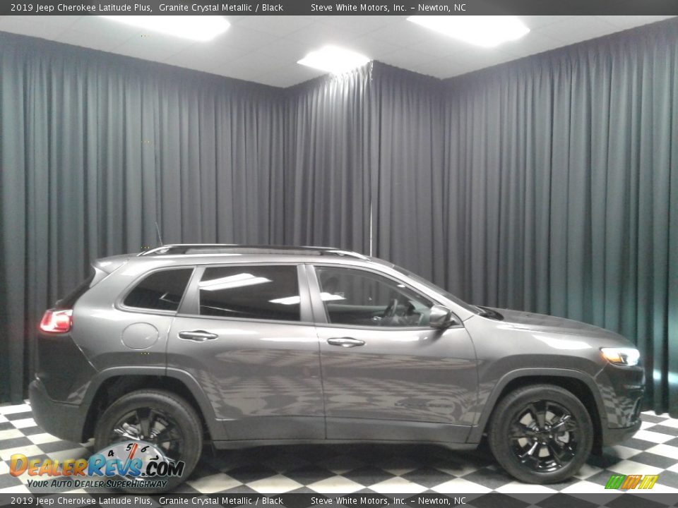 2019 Jeep Cherokee Latitude Plus Granite Crystal Metallic / Black Photo #5