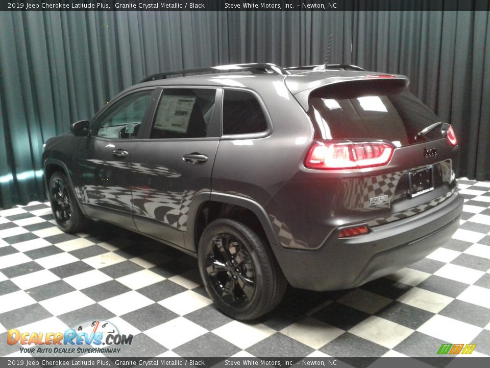2019 Jeep Cherokee Latitude Plus Granite Crystal Metallic / Black Photo #8