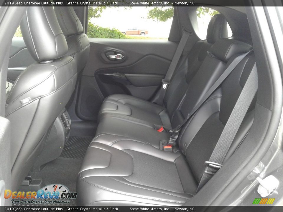 2019 Jeep Cherokee Latitude Plus Granite Crystal Metallic / Black Photo #11