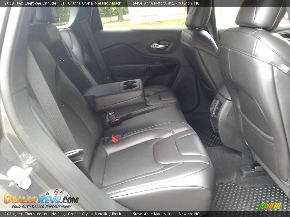 2019 Jeep Cherokee Latitude Plus Granite Crystal Metallic / Black Photo #14