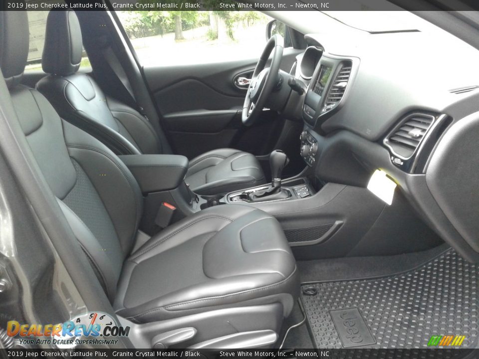 2019 Jeep Cherokee Latitude Plus Granite Crystal Metallic / Black Photo #15