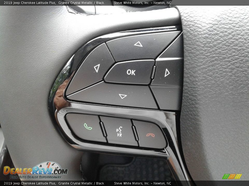 2019 Jeep Cherokee Latitude Plus Granite Crystal Metallic / Black Photo #17