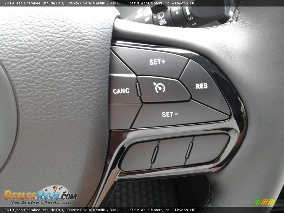 2019 Jeep Cherokee Latitude Plus Granite Crystal Metallic / Black Photo #18