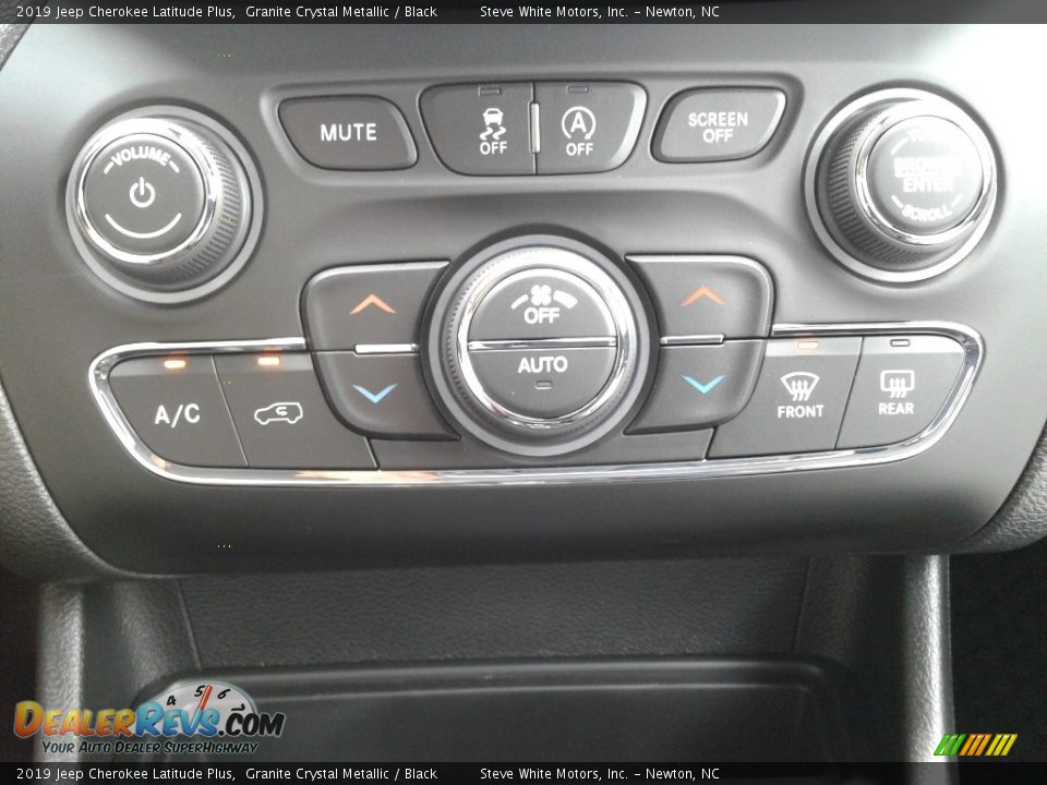 2019 Jeep Cherokee Latitude Plus Granite Crystal Metallic / Black Photo #26