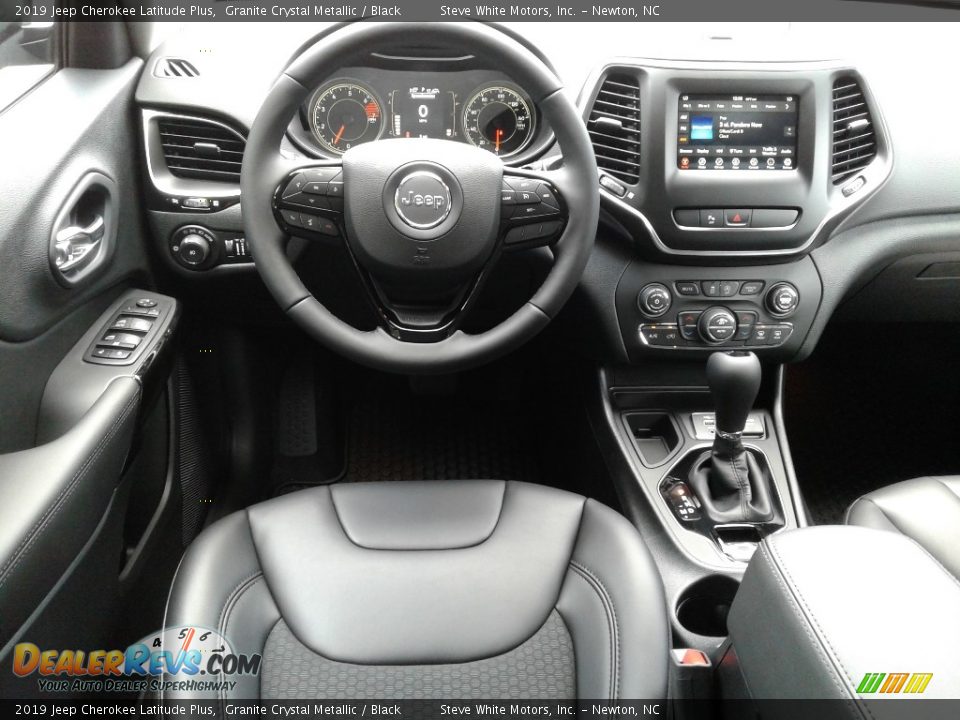 2019 Jeep Cherokee Latitude Plus Granite Crystal Metallic / Black Photo #30