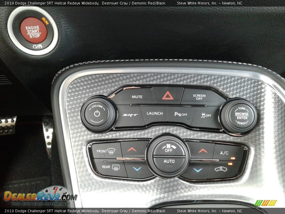 Controls of 2019 Dodge Challenger SRT Hellcat Redeye Widebody Photo #28
