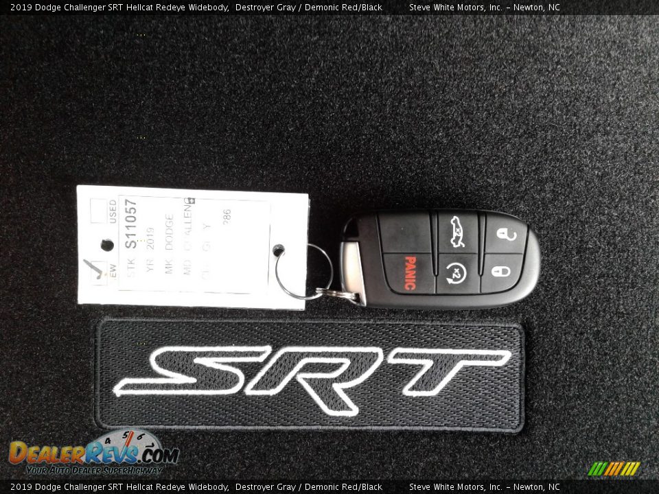 Keys of 2019 Dodge Challenger SRT Hellcat Redeye Widebody Photo #32