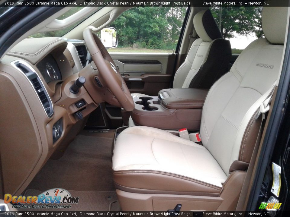 Mountain Brown/Light Frost Beige Interior - 2019 Ram 3500 Laramie Mega Cab 4x4 Photo #10