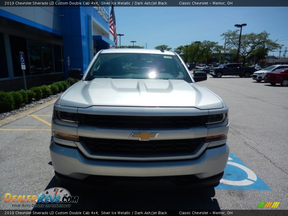 2019 Chevrolet Silverado LD Custom Double Cab 4x4 Silver Ice Metallic / Dark Ash/Jet Black Photo #2