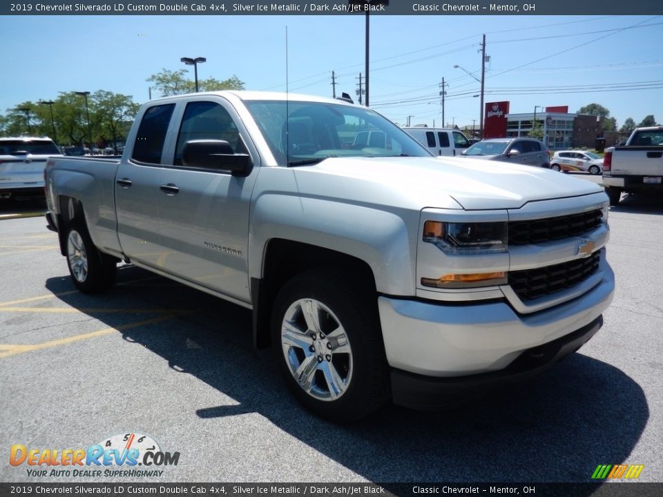 2019 Chevrolet Silverado LD Custom Double Cab 4x4 Silver Ice Metallic / Dark Ash/Jet Black Photo #3