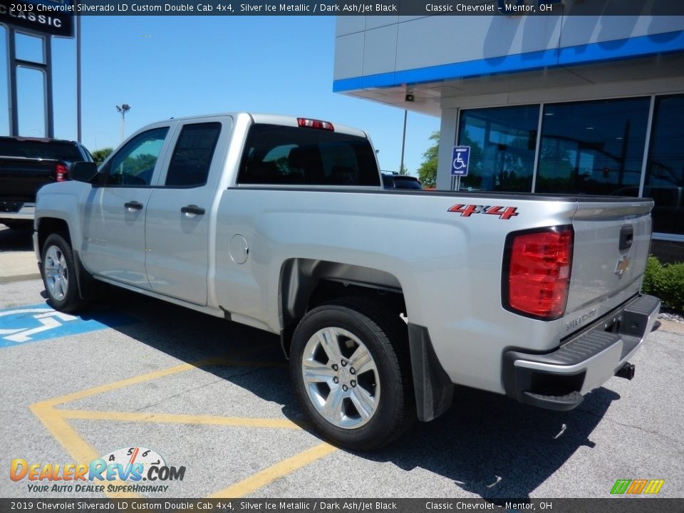 2019 Chevrolet Silverado LD Custom Double Cab 4x4 Silver Ice Metallic / Dark Ash/Jet Black Photo #5