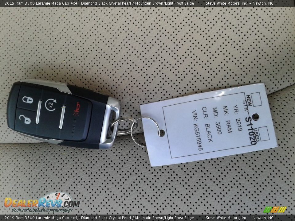 2019 Ram 3500 Laramie Mega Cab 4x4 Diamond Black Crystal Pearl / Mountain Brown/Light Frost Beige Photo #32