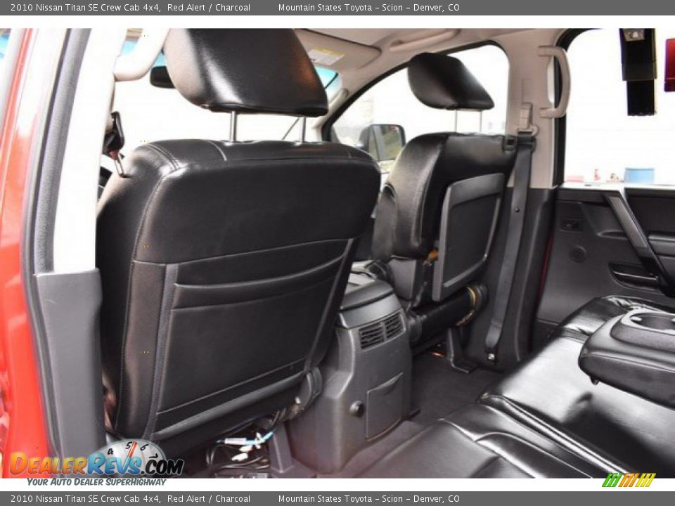 2010 Nissan Titan SE Crew Cab 4x4 Red Alert / Charcoal Photo #19