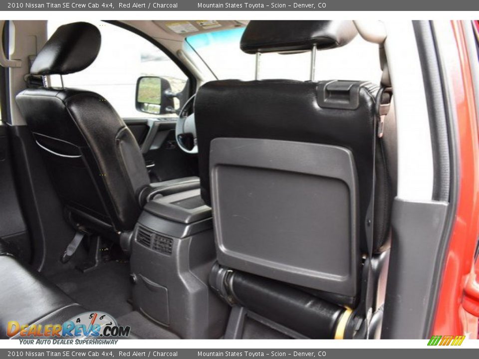 2010 Nissan Titan SE Crew Cab 4x4 Red Alert / Charcoal Photo #20