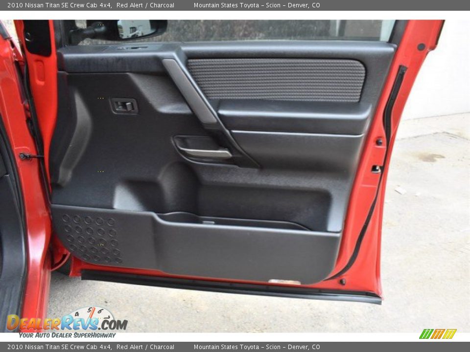 2010 Nissan Titan SE Crew Cab 4x4 Red Alert / Charcoal Photo #25