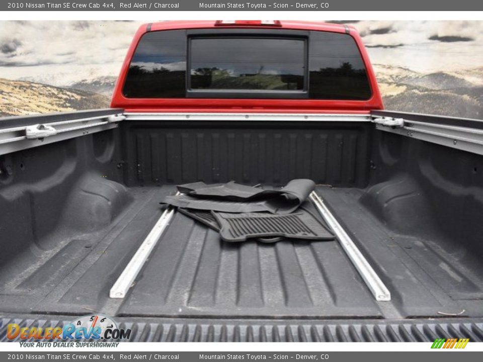 2010 Nissan Titan SE Crew Cab 4x4 Red Alert / Charcoal Photo #26