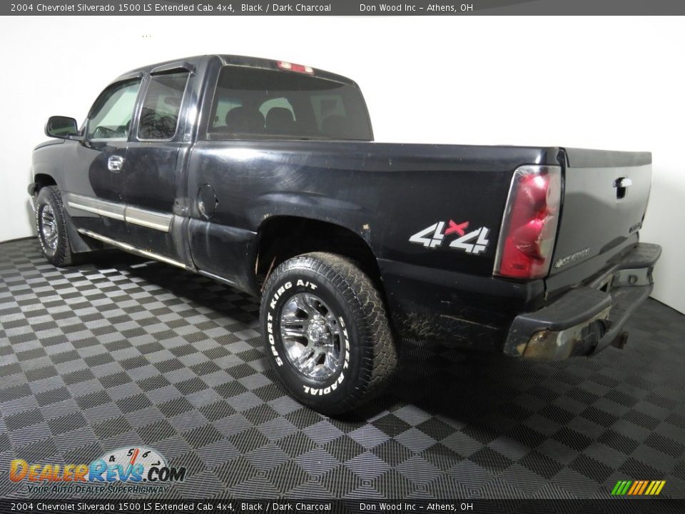 2004 Chevrolet Silverado 1500 LS Extended Cab 4x4 Black / Dark Charcoal Photo #8