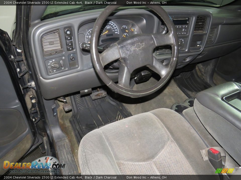 2004 Chevrolet Silverado 1500 LS Extended Cab 4x4 Black / Dark Charcoal Photo #20