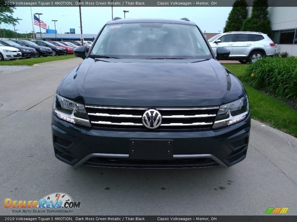 2019 Volkswagen Tiguan S 4MOTION Dark Moss Green Metallic / Titan Black Photo #2