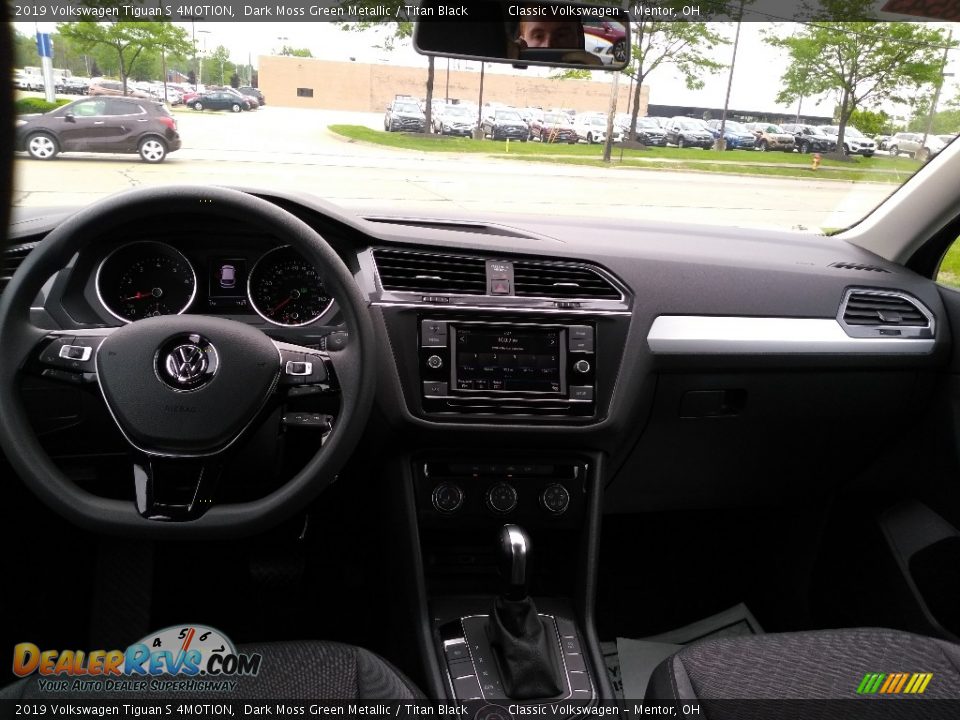 2019 Volkswagen Tiguan S 4MOTION Dark Moss Green Metallic / Titan Black Photo #4
