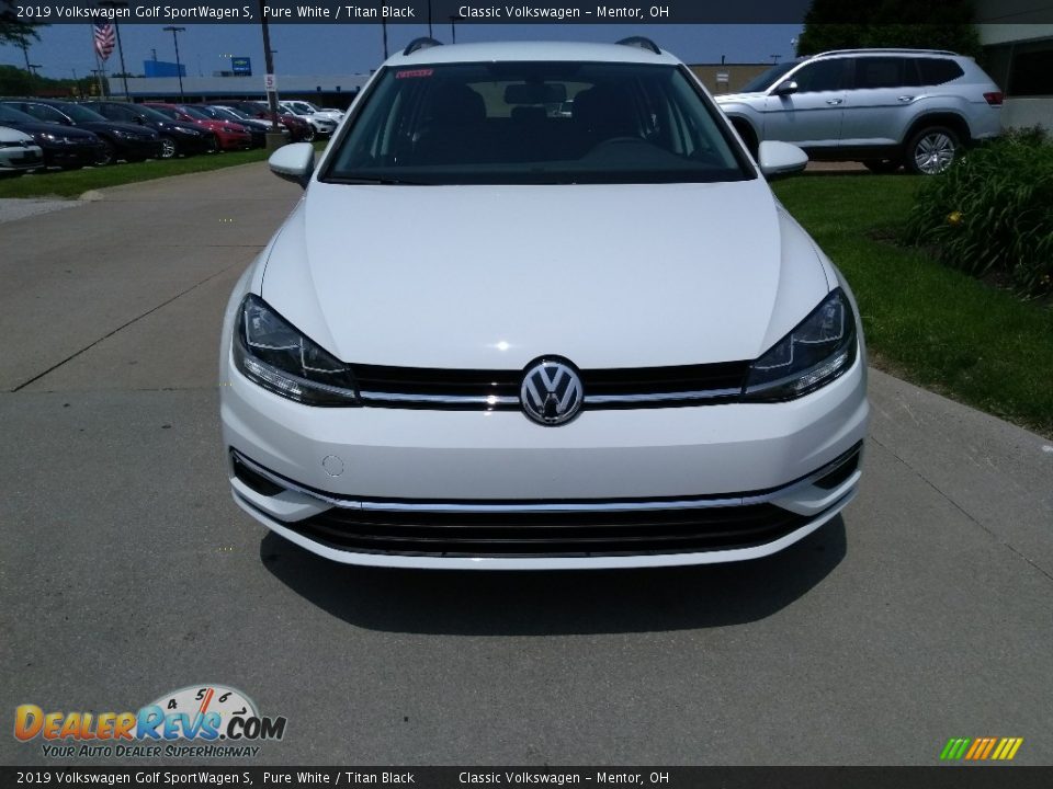 2019 Volkswagen Golf SportWagen S Pure White / Titan Black Photo #2