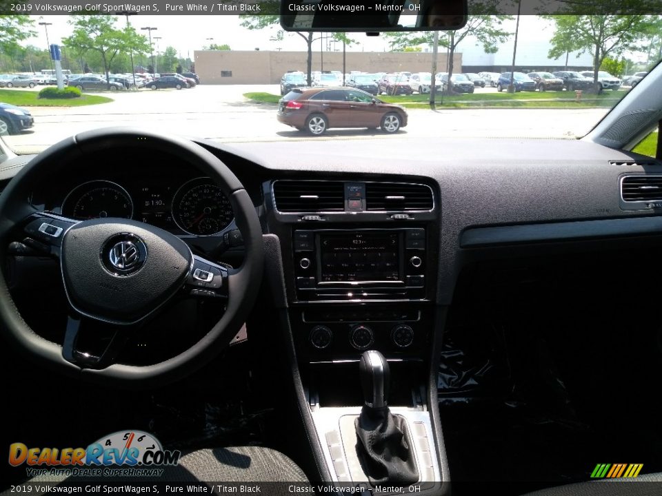 2019 Volkswagen Golf SportWagen S Pure White / Titan Black Photo #4
