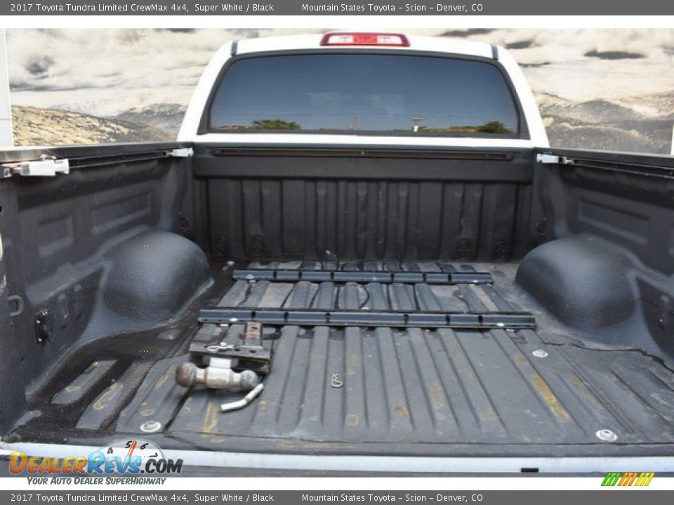 2017 Toyota Tundra Limited CrewMax 4x4 Super White / Black Photo #27