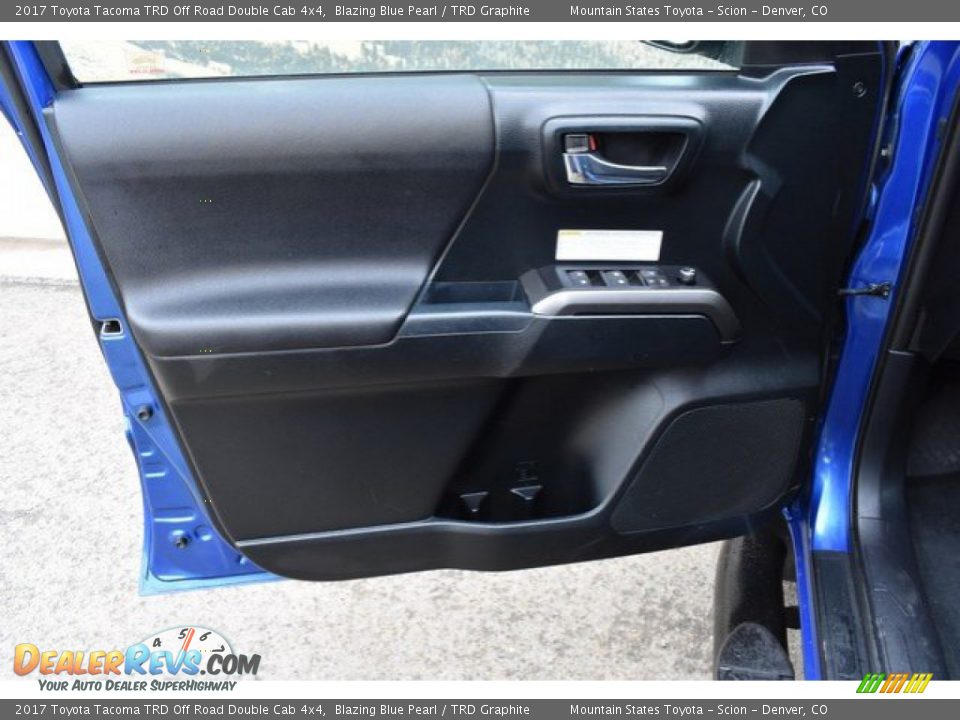 2017 Toyota Tacoma TRD Off Road Double Cab 4x4 Blazing Blue Pearl / TRD Graphite Photo #24