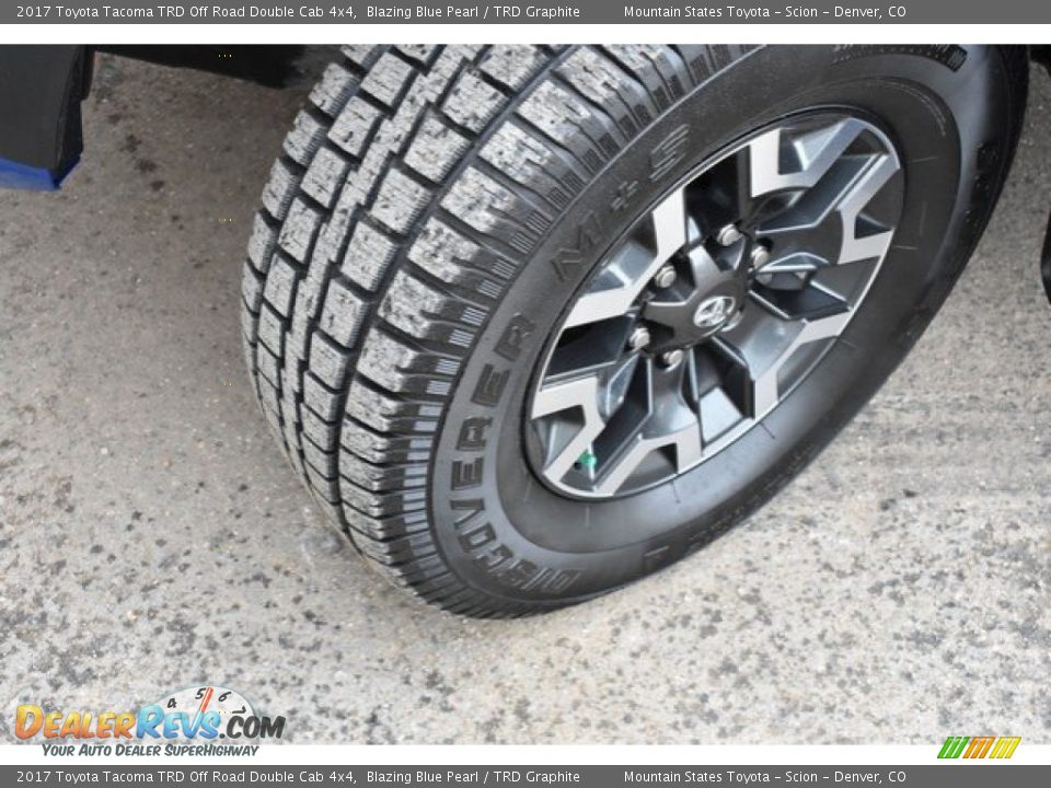 2017 Toyota Tacoma TRD Off Road Double Cab 4x4 Blazing Blue Pearl / TRD Graphite Photo #28