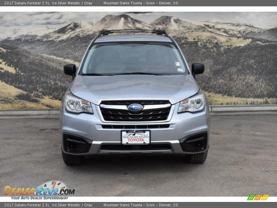 2017 Subaru Forester 2.5i Ice Silver Metallic / Gray Photo #4