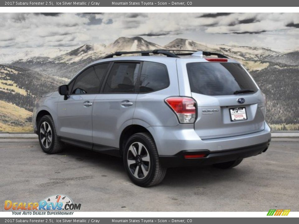 2017 Subaru Forester 2.5i Ice Silver Metallic / Gray Photo #7