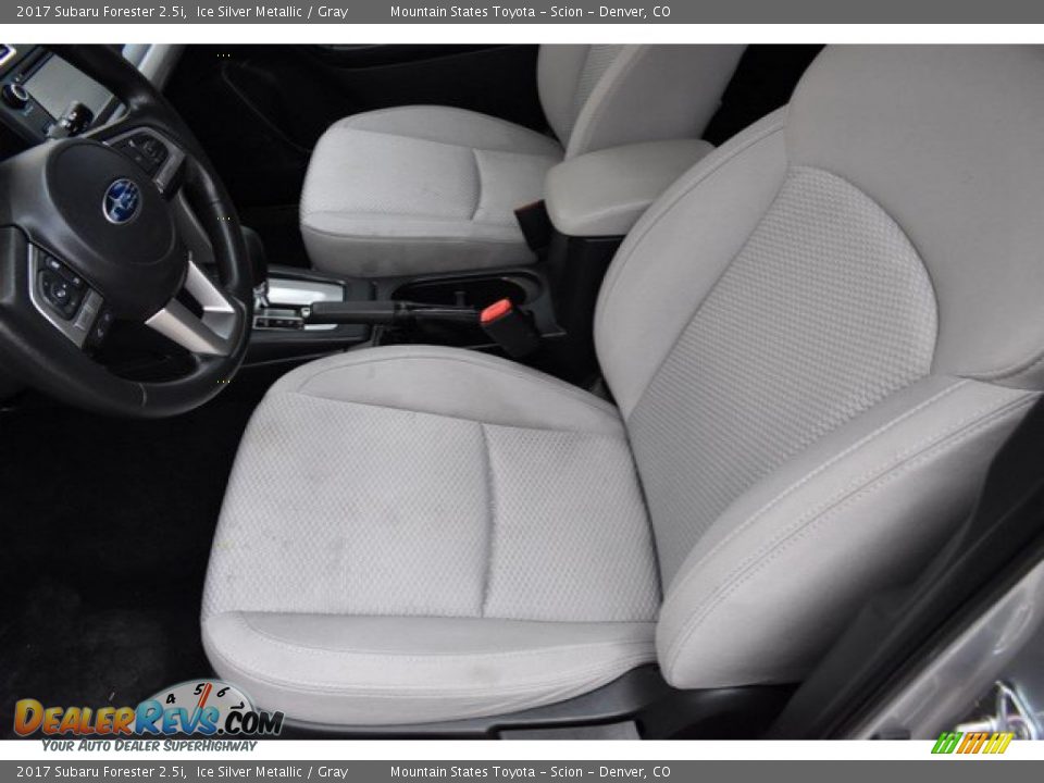 2017 Subaru Forester 2.5i Ice Silver Metallic / Gray Photo #11