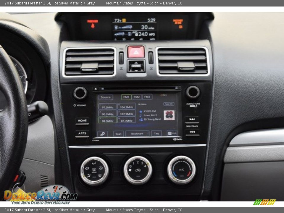 2017 Subaru Forester 2.5i Ice Silver Metallic / Gray Photo #14