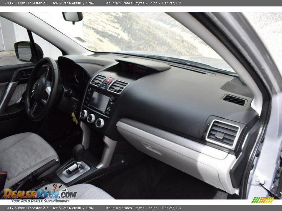 2017 Subaru Forester 2.5i Ice Silver Metallic / Gray Photo #16