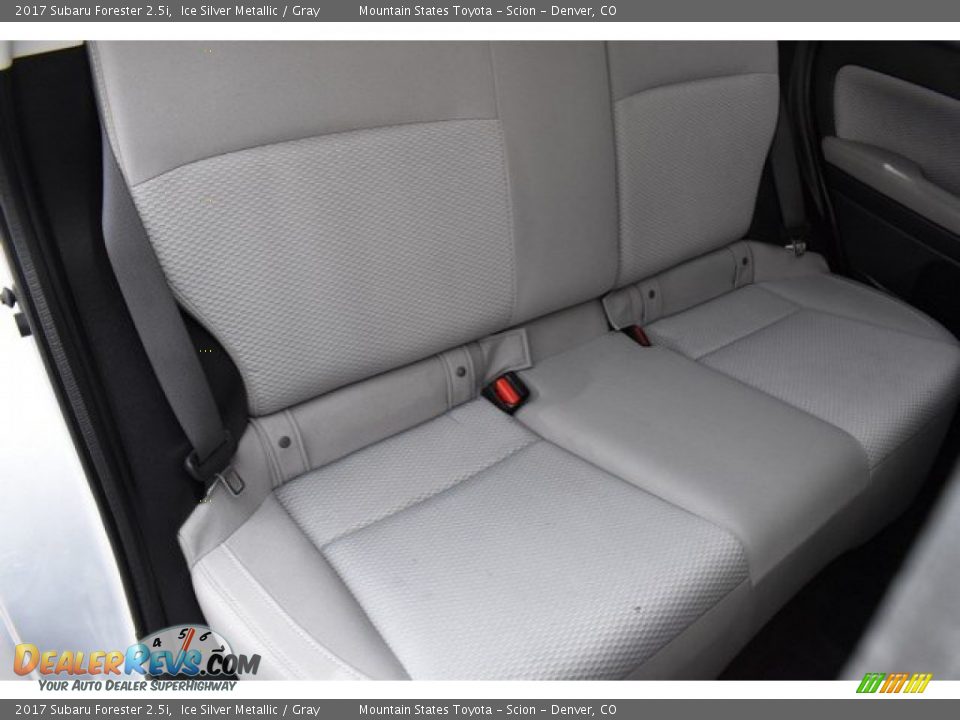 2017 Subaru Forester 2.5i Ice Silver Metallic / Gray Photo #22