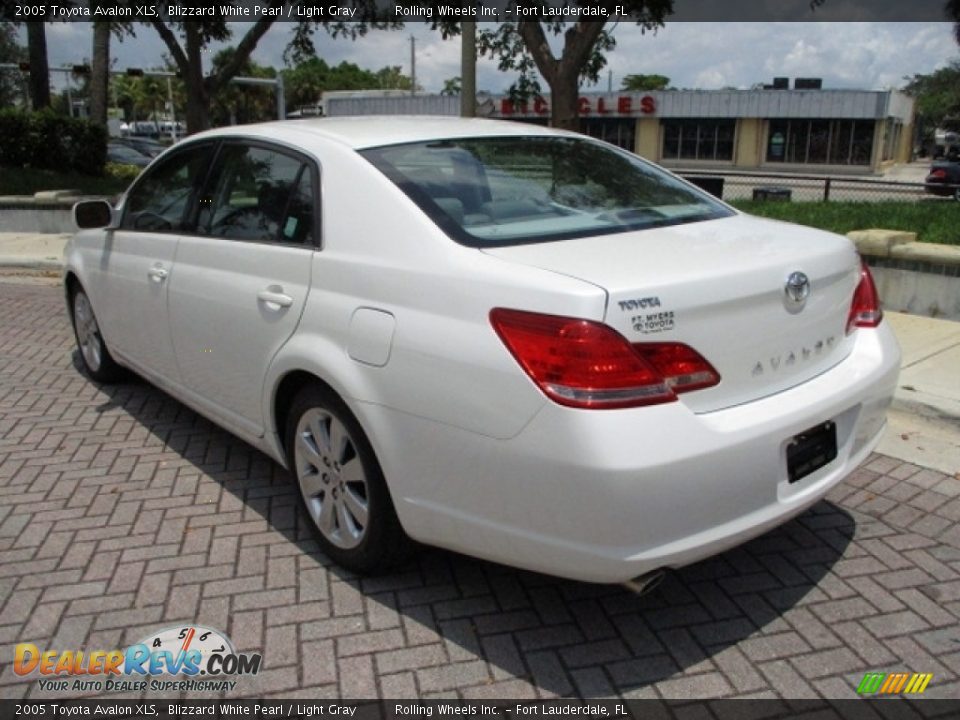 2005 Toyota Avalon XLS Blizzard White Pearl / Light Gray Photo #5