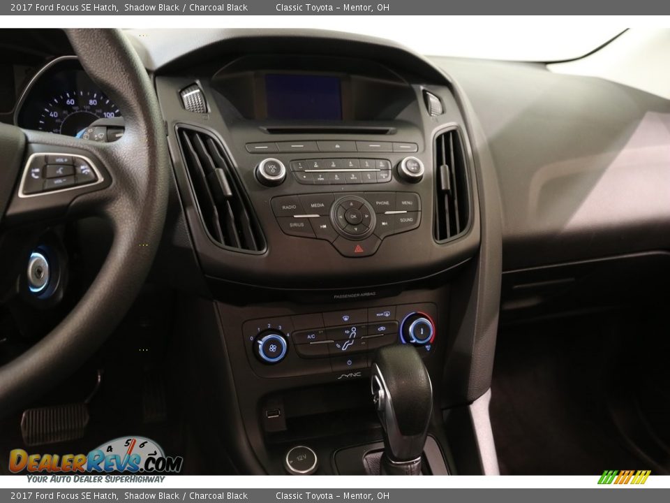2017 Ford Focus SE Hatch Shadow Black / Charcoal Black Photo #9